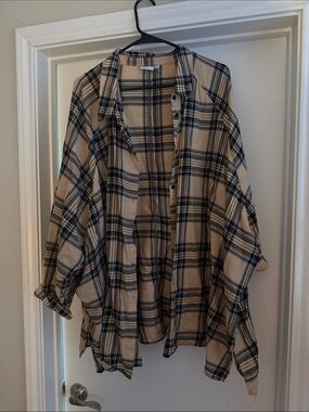 ASOS Curve, Size: 24 - Beige/Yellow and Black Plaid Button-Up Shirt